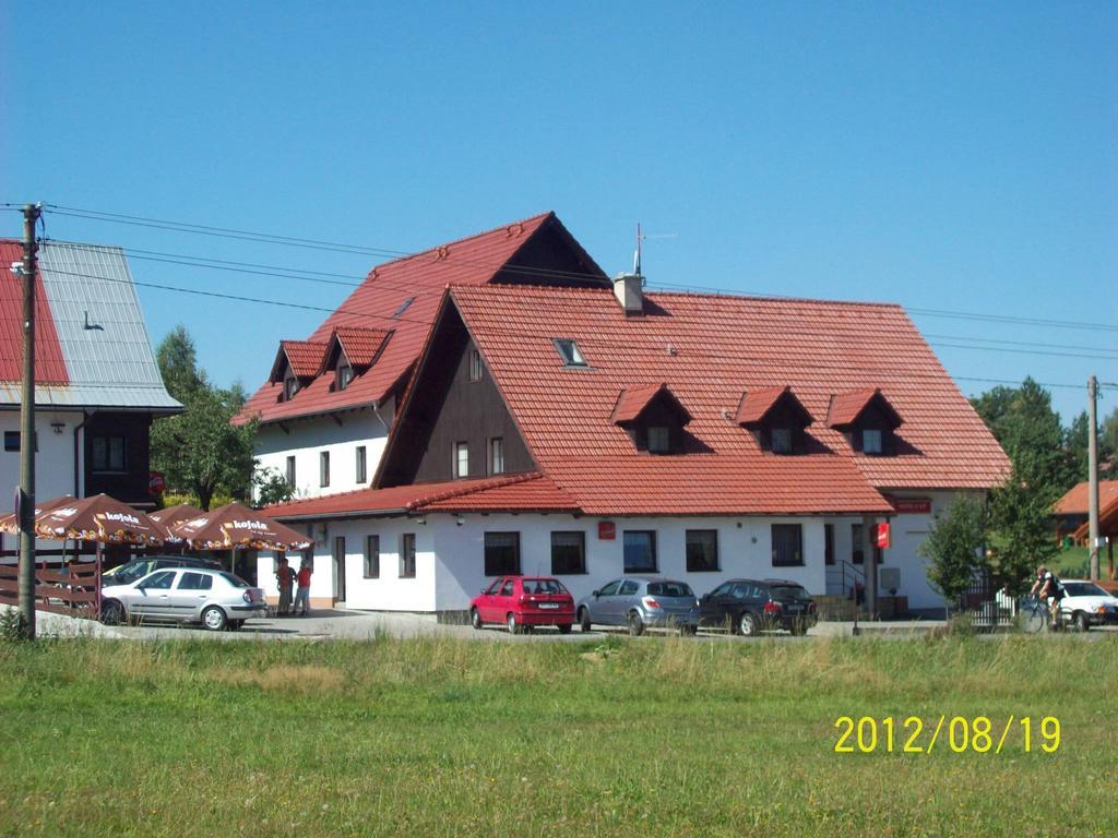 Hotel U Lip Trojanovice Frenstat pod Radhostem ภายนอก รูปภาพ