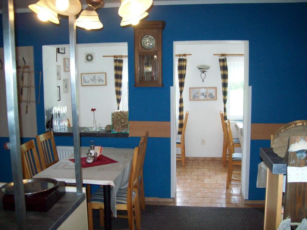 Hotel U Lip Trojanovice Frenstat pod Radhostem ภายนอก รูปภาพ